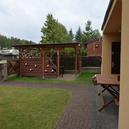 Pokoje Goscinne U Basi Mielno  Eksteriør billede